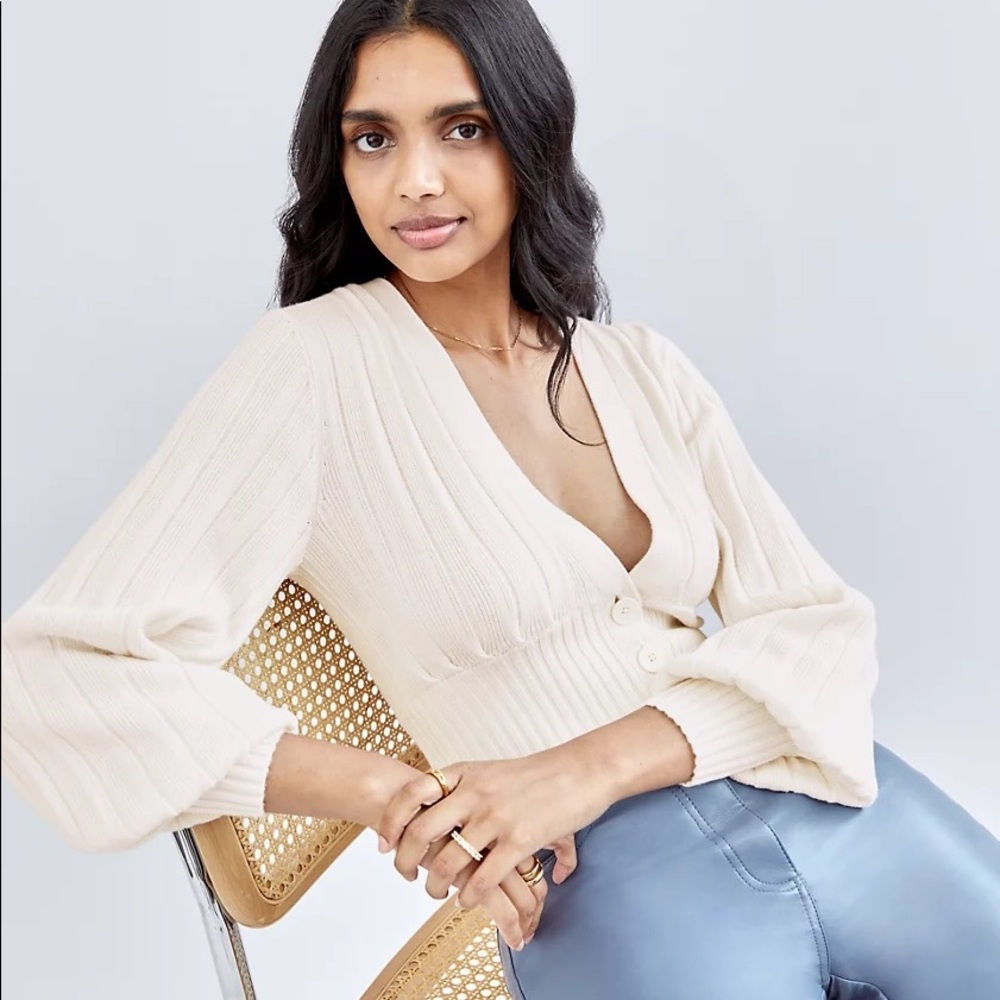 Aritzia Wilfred Plunge Front Cardigan - XS